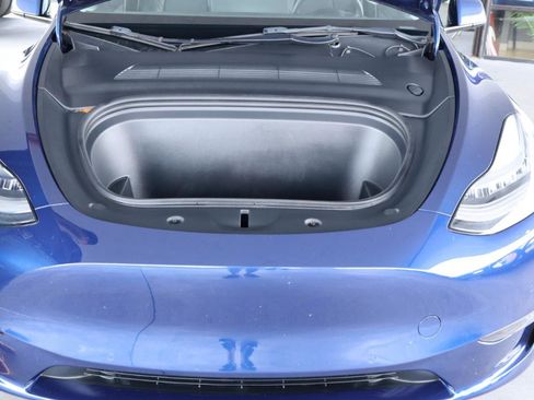 Used 2021 Tesla Model Y Long Range AWD/4WD image 37