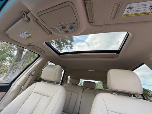 Used 2009 Hyundai Santa Fe Limited FWD image 14