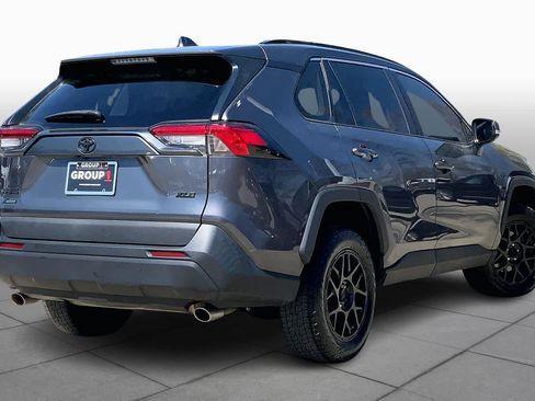 Used 2022 Toyota RAV4 XLE image 13