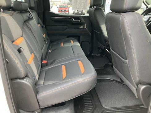 Used 2025 GMC Sierra 1500 AT4 w/ AT4 Premium Package AWD/4WD image 16