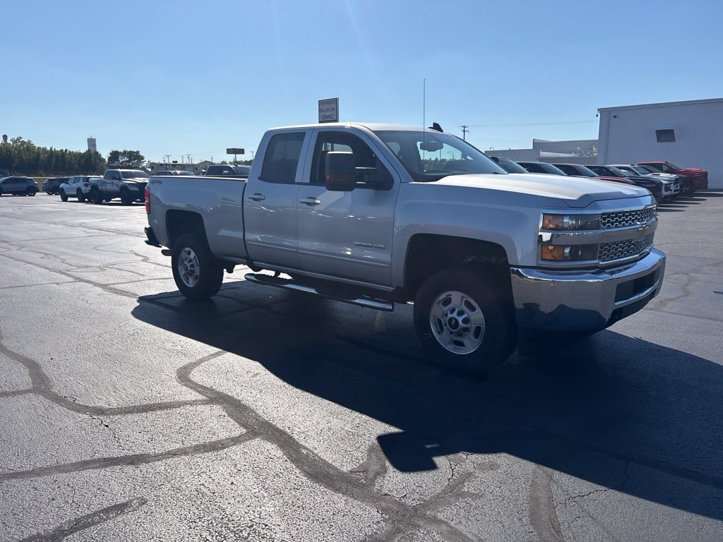 Used 2019 Chevrolet Silverado 2500 LT AWD/4WD image 10