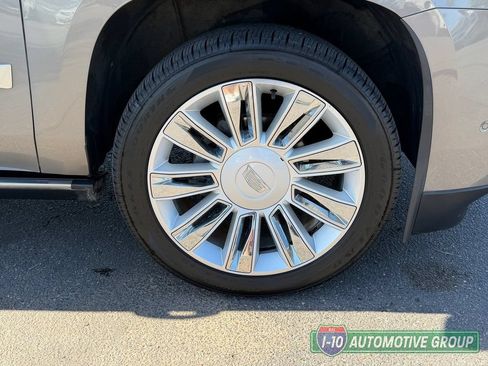 Used 2018 Cadillac Escalade ESV Platinum AWD/4WD image 12