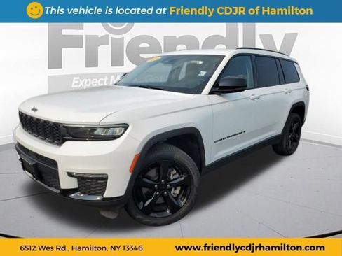 Used 2023 Jeep Grand Cherokee L Limited w/ Black Appearance Package AWD/4WD image 1