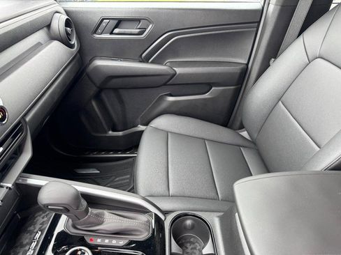 New 2025 Chevrolet Colorado Trail Boss w/ Midnight Edition AWD/4WD image 34