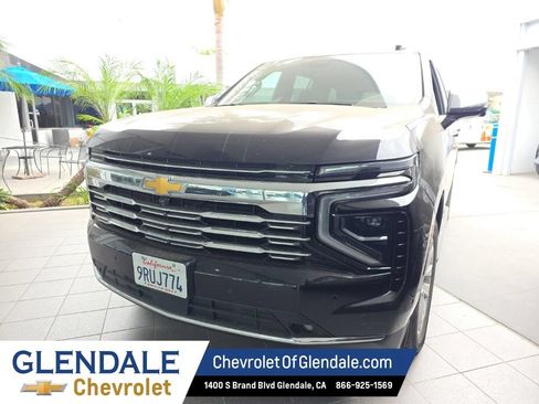 Used 2025 Chevrolet Tahoe Premier AWD/4WD image 1