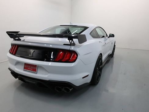Used 2022 Ford Mustang Shelby GT500 w/ Carbon Fiber Track Pack RWD image 67