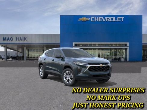 New 2026 Chevrolet Trax LS FWD image 1