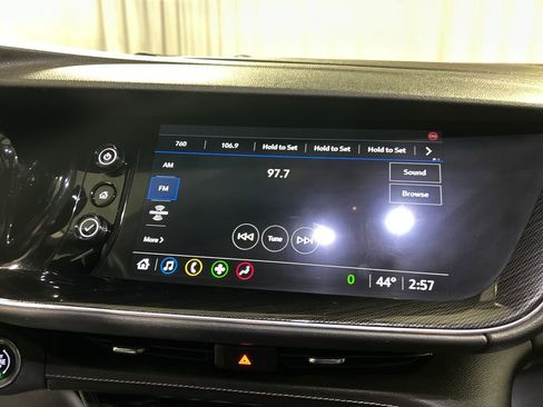 Used 2022 Buick Envision Preferred FWD image 17
