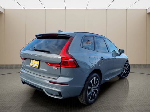 Used 2023 Volvo XC60 B5 Plus w/ Climate Package image 6