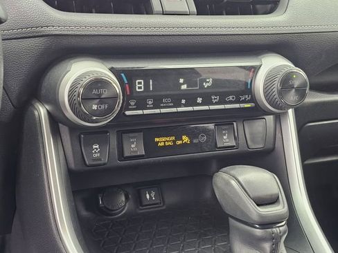 Used 2019 Toyota RAV4 XLE image 28