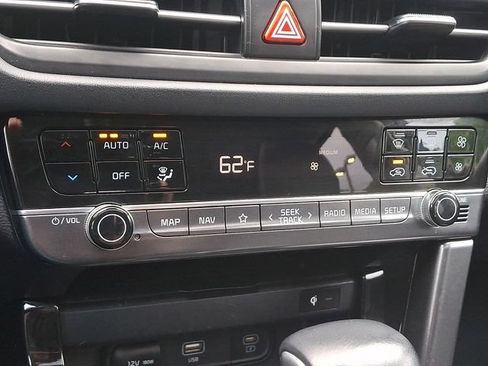 Certified 2024 Kia Seltos EX AWD/4WD image 23