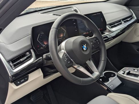 Used 2026 BMW X2 xDrive28i w/ Convenience Package AWD/4WD image 4