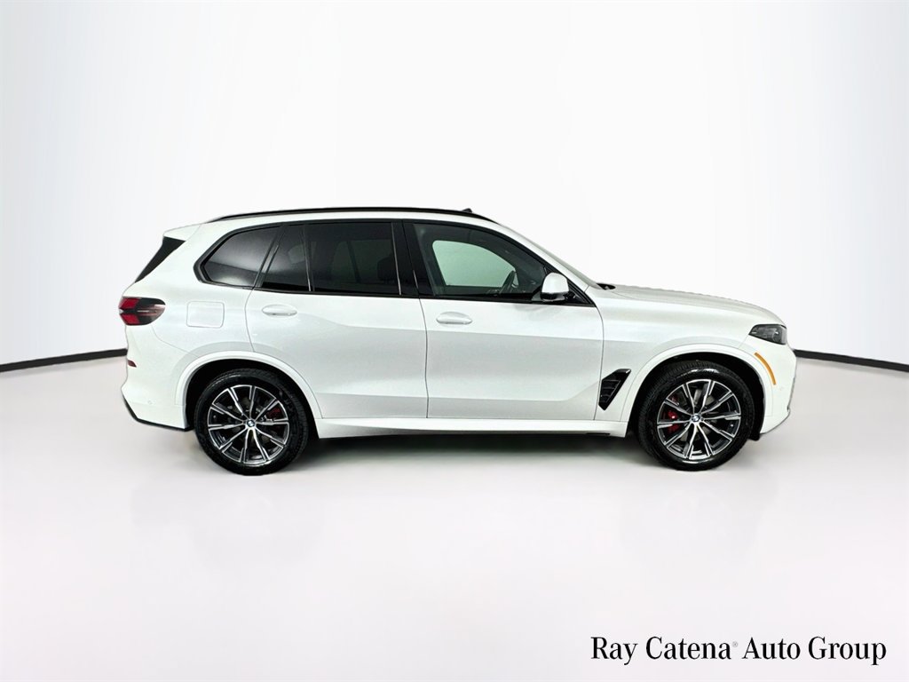 Used 2026 BMW X5 xDrive40i w/ M Sport Package AWD/4WD image 8