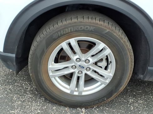 Used 2022 Ford Explorer XLT image 33