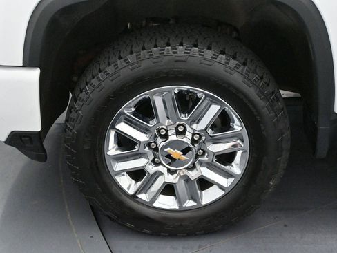 Used 2024 Chevrolet Silverado 2500 High Country w/ Technology Package AWD/4WD image 31