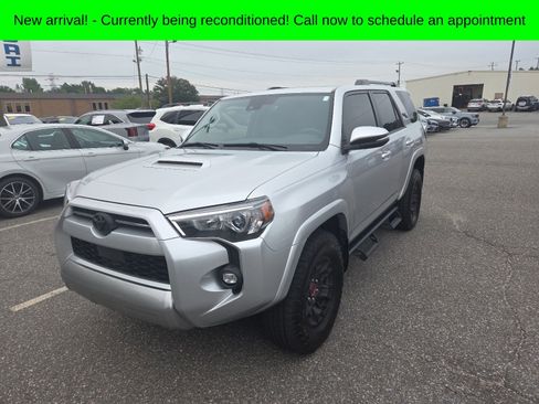 Used 2023 Toyota 4Runner TRD Off-Road Premium w/ Moonroof Package AWD/4WD image 3