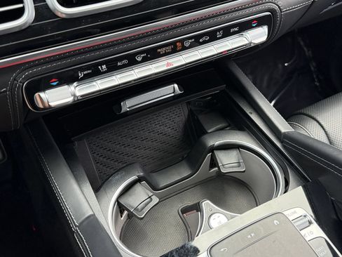 Used 2023 Mercedes-Benz Maybach GLS 600 4MATIC image 25