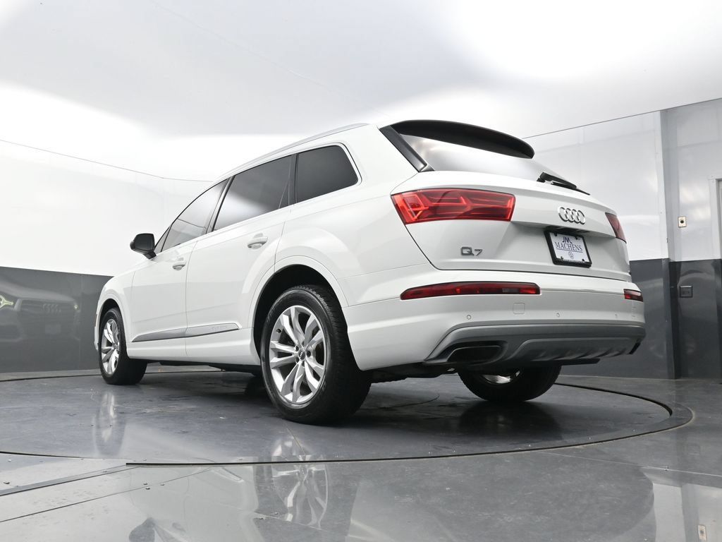 Used 2019 Audi Q7 3.0T Premium Plus AWD/4WD image 28