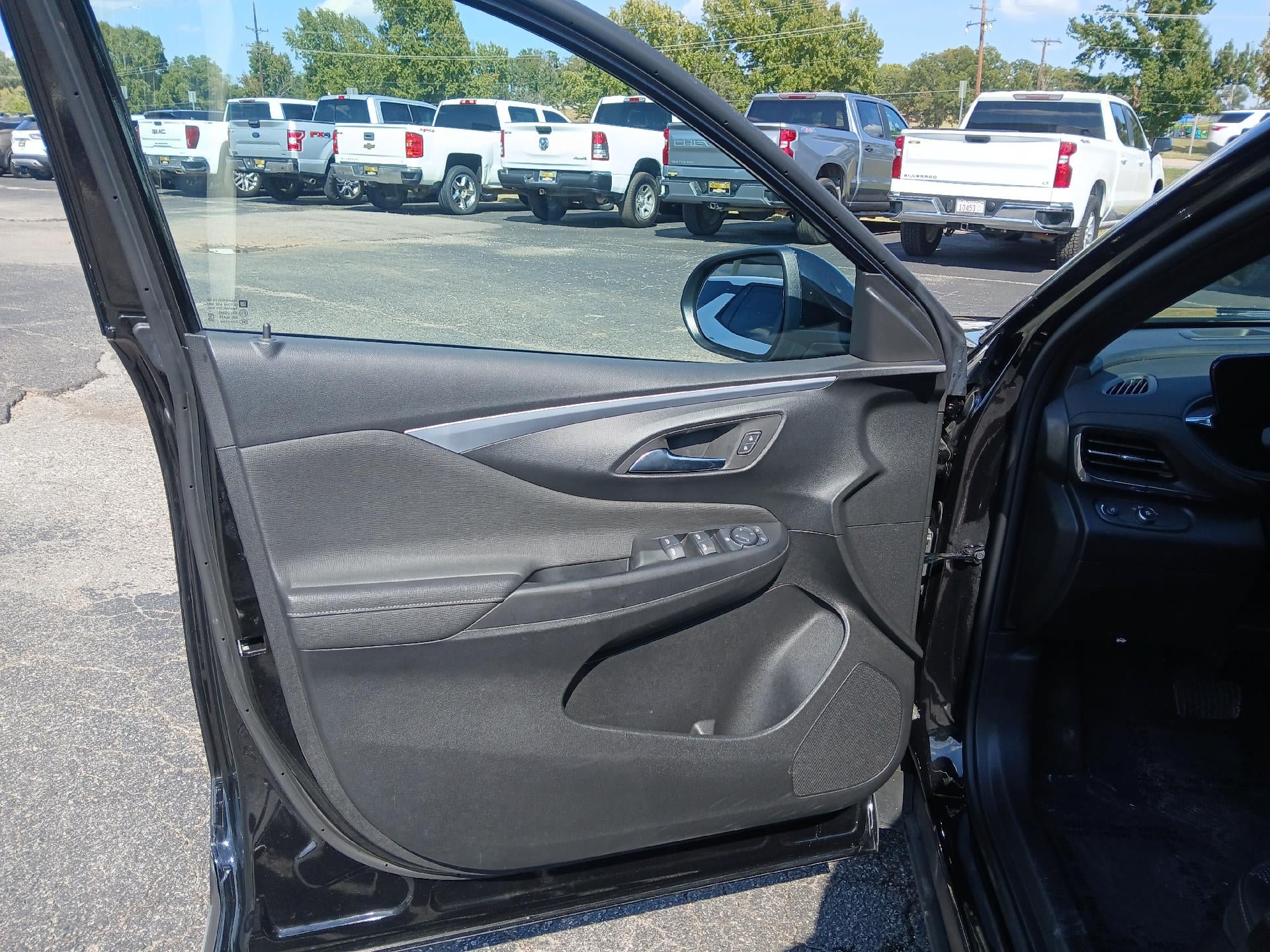 Used 2026 Buick Envista Preferred FWD image 14