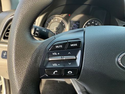 Used 2019 Hyundai Elantra SE image 24