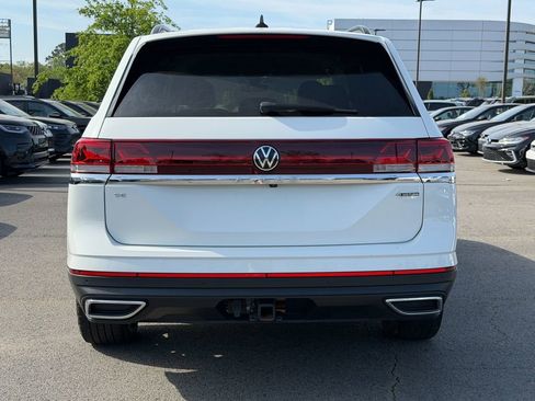 Used 2024 Volkswagen Atlas SE image 18
