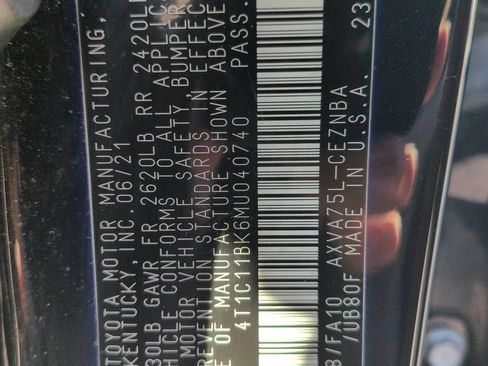 Used 2021 Toyota Camry LE AWD/4WD image 29