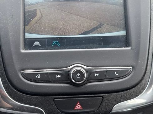 Used 2018 Chevrolet Equinox LS FWD image 24
