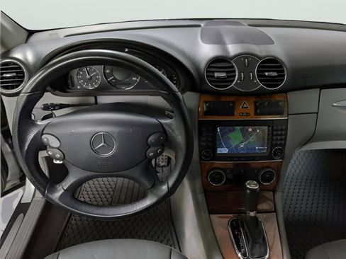 Used 2007 Mercedes-Benz CLK 550 Cabriolet image 19