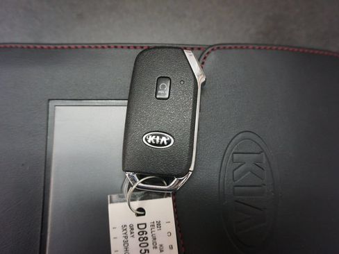 Used 2021 Kia Telluride EX w/ EX Premium Package AWD/4WD image 22
