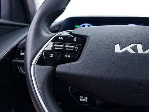 Certified 2024 Kia Niro Wind FWD image 31
