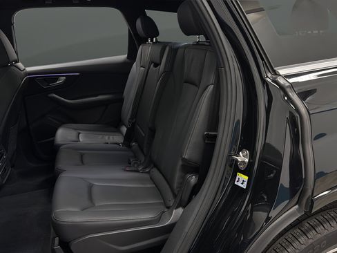 Used 2025 Audi Q7 3.0T Premium Plus w/ Premium Plus Package AWD/4WD image 23