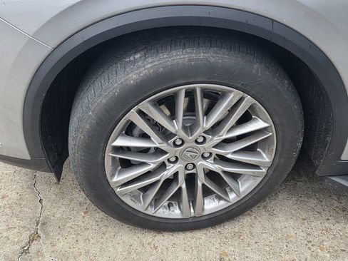 Used 2023 Acura MDX SH-AWD w/ Advance Package image 9