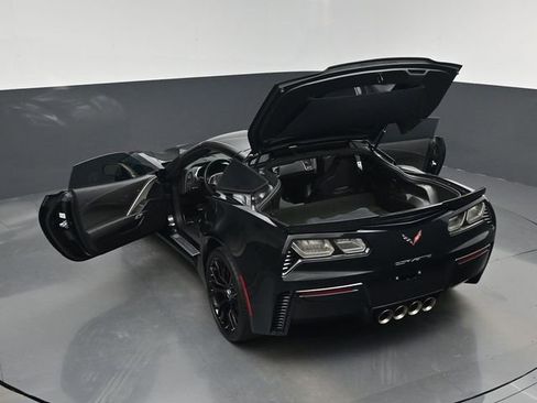 Used 2015 Chevrolet Corvette Z06 w/ 3LZ Preferred Equipment Group RWD image 30