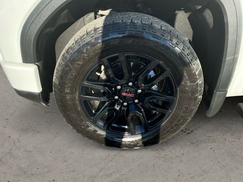 Used 2025 GMC Sierra 1500 Pro w/ Graphite Edition image 14