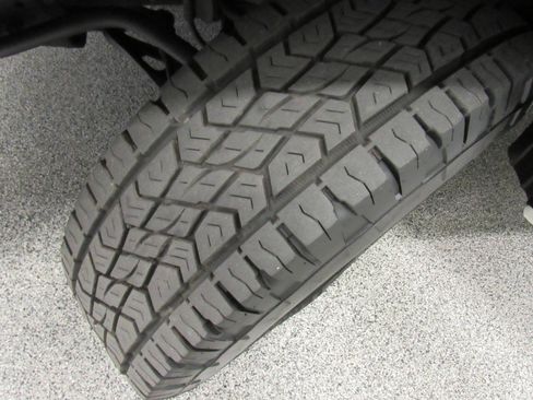 Used 2021 Chevrolet Express 2500 w/ Driver Convenience Package image 26