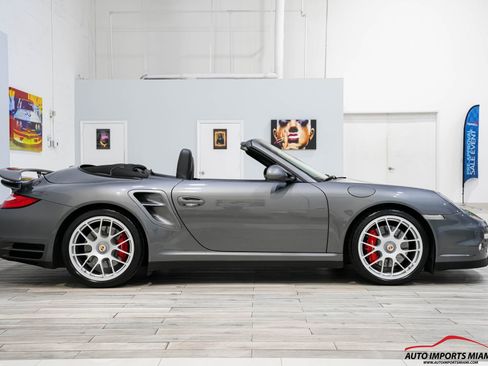 Used 2010 Porsche 911 Turbo image 25