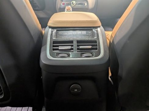 Used 2023 Volvo XC90 T8 Ultimate w/ Lounge Package image 28