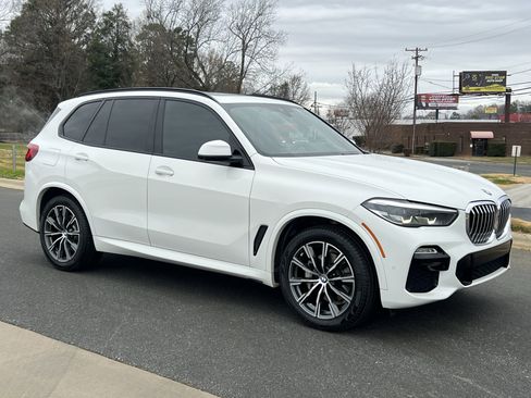 Used 2019 BMW X5 xDrive40i w/ M Sport Package image 1