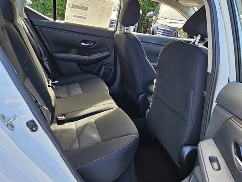 New 2025 Nissan Sentra SR image 12