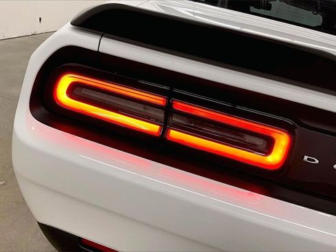 Used 2023 Dodge Challenger SXT image 23