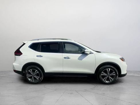 Used 2019 Nissan Rogue SV w/ Premium Package AWD/4WD image 6