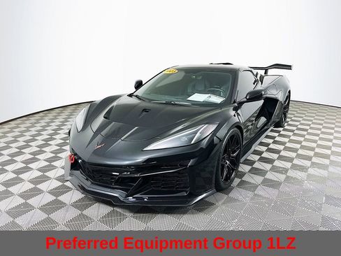 Used 2023 Chevrolet Corvette Z06 RWD image 6