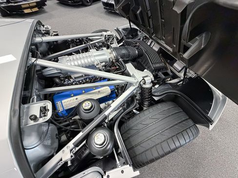 Used 2005 Ford GT image 13