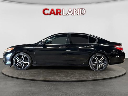 Used 2016 Honda Accord Sport image 2
