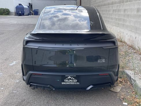 Used 2026 Tesla Model Y Performance AWD/4WD image 6