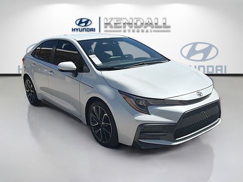 Used 2020 Toyota Corolla SE image 1