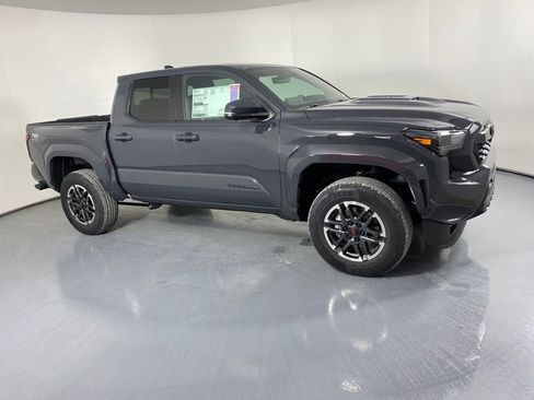 New 2026 Toyota Tacoma TRD Sport w/ TRD Sport Premium Package image 3