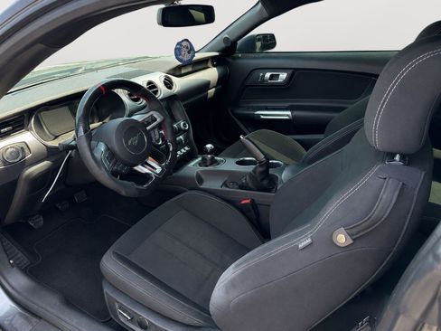 Used 2018 Ford Mustang GT RWD image 3