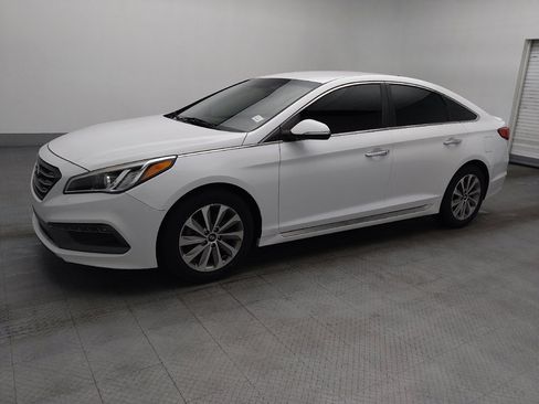 Used 2016 Hyundai Sonata Sport w/ Option Group 02 FWD image 2