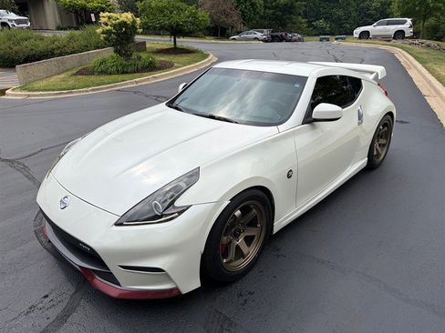 Used 2013 Nissan 370Z NISMO RWD image 9